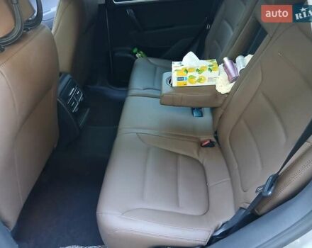 Сірий Фольксваген Туарег, об'ємом двигуна 2.97 л та пробігом 181 тис. км за 18999 $, фото 10 на Automoto.ua