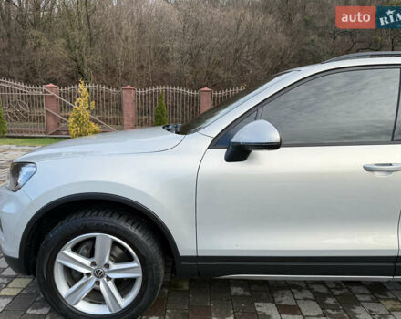 Серый Фольксваген Туарег, объемом двигателя 3 л и пробегом 230 тыс. км за 21900 $, фото 15 на Automoto.ua