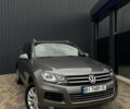 Серый Фольксваген Туарег, объемом двигателя 2.97 л и пробегом 360 тыс. км за 17500 $, фото 2 на Automoto.ua