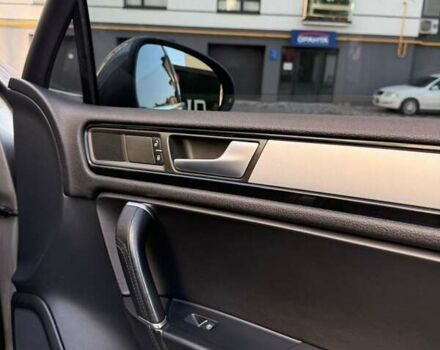 Серый Фольксваген Туарег, объемом двигателя 3 л и пробегом 267 тыс. км за 18800 $, фото 18 на Automoto.ua