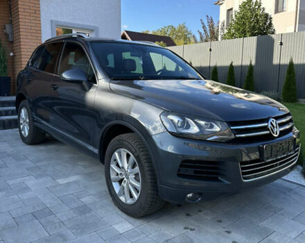 Сірий Фольксваген Туарег, об'ємом двигуна 2.97 л та пробігом 254 тис. км за 21000 $, фото 2 на Automoto.ua