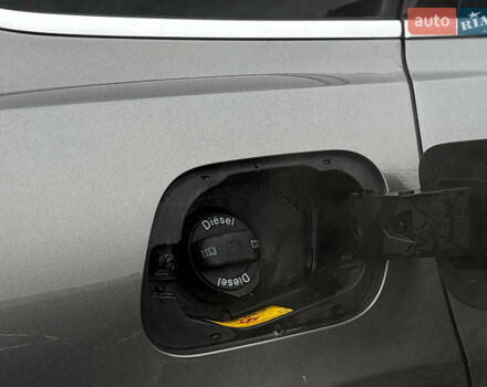 Сірий Фольксваген Туарег, об'ємом двигуна 2.97 л та пробігом 250 тис. км за 21500 $, фото 18 на Automoto.ua