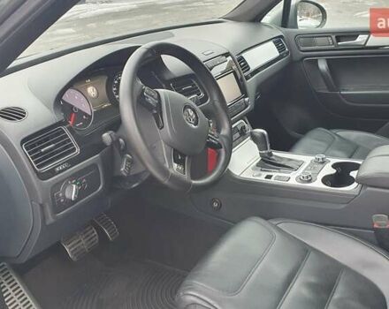 Сірий Фольксваген Туарег, об'ємом двигуна 2.97 л та пробігом 202 тис. км за 21500 $, фото 8 на Automoto.ua