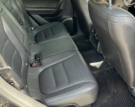 Сірий Фольксваген Туарег, об'ємом двигуна 3 л та пробігом 201 тис. км за 13500 $, фото 6 на Automoto.ua