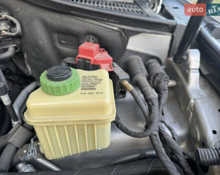 Серый Фольксваген Туарег, объемом двигателя 2.97 л и пробегом 340 тыс. км за 15900 $, фото 33 на Automoto.ua