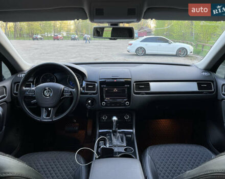 Сірий Фольксваген Туарег, об'ємом двигуна 2.97 л та пробігом 164 тис. км за 19899 $, фото 8 на Automoto.ua