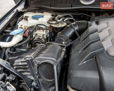 Сірий Фольксваген Туарег, об'ємом двигуна 2.97 л та пробігом 267 тис. км за 21499 $, фото 16 на Automoto.ua