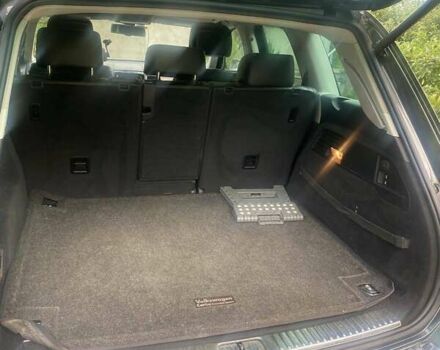 Сірий Фольксваген Туарег, об'ємом двигуна 2.97 л та пробігом 286 тис. км за 18700 $, фото 3 на Automoto.ua