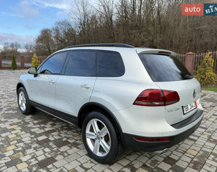 Серый Фольксваген Туарег, объемом двигателя 3 л и пробегом 230 тыс. км за 21900 $, фото 9 на Automoto.ua