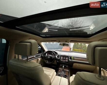 Сірий Фольксваген Туарег, об'ємом двигуна 2.97 л та пробігом 250 тис. км за 21500 $, фото 40 на Automoto.ua