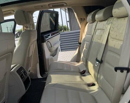 Серый Фольксваген Туарег, объемом двигателя 2.97 л и пробегом 174 тыс. км за 19000 $, фото 20 на Automoto.ua