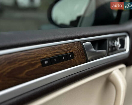 Сірий Фольксваген Туарег, об'ємом двигуна 2.97 л та пробігом 250 тис. км за 21500 $, фото 5 на Automoto.ua