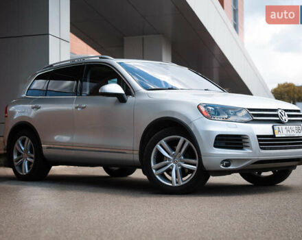Сірий Фольксваген Туарег, об'ємом двигуна 2.97 л та пробігом 225 тис. км за 18500 $, фото 2 на Automoto.ua