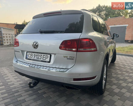 Серый Фольксваген Туарег, объемом двигателя 2.97 л и пробегом 340 тыс. км за 15900 $, фото 10 на Automoto.ua