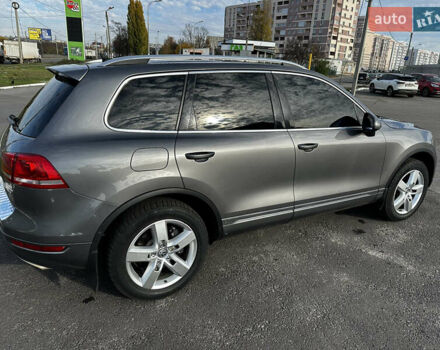 Серый Фольксваген Туарег, объемом двигателя 3.6 л и пробегом 175 тыс. км за 16500 $, фото 5 на Automoto.ua