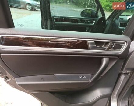 Серый Фольксваген Туарег, объемом двигателя 3.6 л и пробегом 179 тыс. км за 19000 $, фото 17 на Automoto.ua