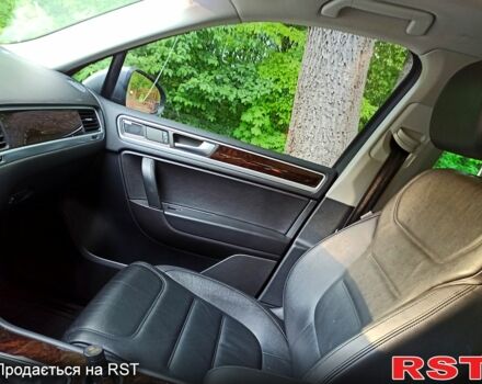 Серый Фольксваген Туарег, объемом двигателя 3.6 л и пробегом 179 тыс. км за 21600 $, фото 5 на Automoto.ua