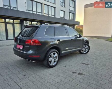 Серый Фольксваген Туарег, объемом двигателя 2.97 л и пробегом 248 тыс. км за 16500 $, фото 41 на Automoto.ua