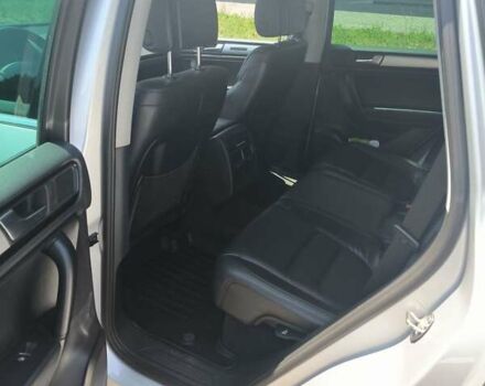 Серый Фольксваген Туарег, объемом двигателя 3 л и пробегом 280 тыс. км за 22500 $, фото 32 на Automoto.ua