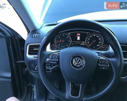 Серый Фольксваген Туарег, объемом двигателя 2.97 л и пробегом 177 тыс. км за 22000 $, фото 8 на Automoto.ua