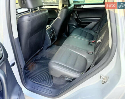 Сірий Фольксваген Туарег, об'ємом двигуна 3.6 л та пробігом 264 тис. км за 13900 $, фото 32 на Automoto.ua