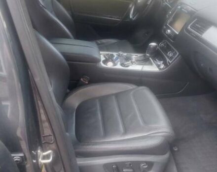 Серый Фольксваген Туарег, объемом двигателя 2.97 л и пробегом 289 тыс. км за 20500 $, фото 5 на Automoto.ua