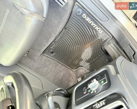 Сірий Фольксваген Туарег, об'ємом двигуна 3.6 л та пробігом 225 тис. км за 12500 $, фото 6 на Automoto.ua