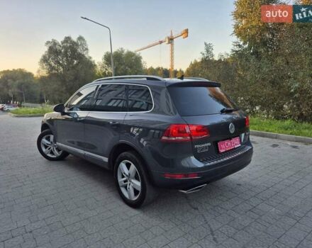 Серый Фольксваген Туарег, объемом двигателя 2.97 л и пробегом 248 тыс. км за 16500 $, фото 6 на Automoto.ua