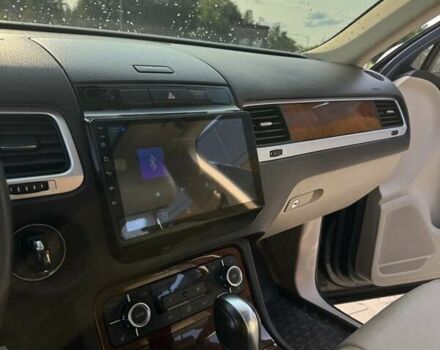 Серый Фольксваген Туарег, объемом двигателя 2.97 л и пробегом 174 тыс. км за 19000 $, фото 18 на Automoto.ua