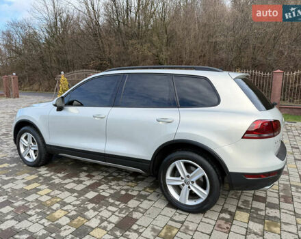 Серый Фольксваген Туарег, объемом двигателя 3 л и пробегом 230 тыс. км за 21900 $, фото 10 на Automoto.ua