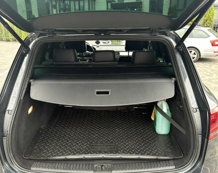 Серый Фольксваген Туарег, объемом двигателя 2.97 л и пробегом 297 тыс. км за 21500 $, фото 4 на Automoto.ua