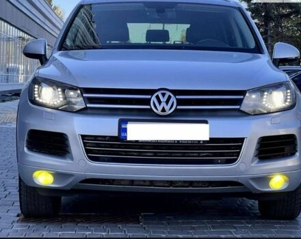 Серый Фольксваген Туарег, объемом двигателя 3 л и пробегом 298 тыс. км за 17000 $, фото 3 на Automoto.ua