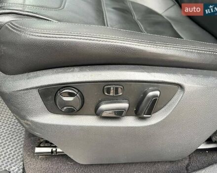 Серый Фольксваген Туарег, объемом двигателя 2.97 л и пробегом 223 тыс. км за 20490 $, фото 12 на Automoto.ua