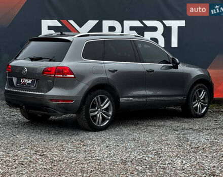 Сірий Фольксваген Туарег, об'ємом двигуна 2.97 л та пробігом 250 тис. км за 21500 $, фото 34 на Automoto.ua