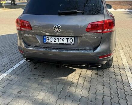 Сірий Фольксваген Туарег, об'ємом двигуна 2.97 л та пробігом 247 тис. км за 19200 $, фото 5 на Automoto.ua