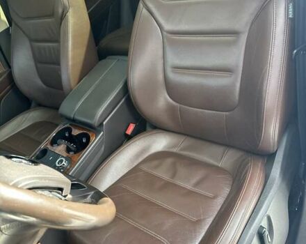 Серый Фольксваген Туарег, объемом двигателя 2.97 л и пробегом 195 тыс. км за 16500 $, фото 6 на Automoto.ua