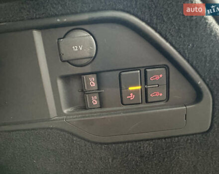 Серый Фольксваген Туарег, объемом двигателя 2.97 л и пробегом 297 тыс. км за 21500 $, фото 5 на Automoto.ua