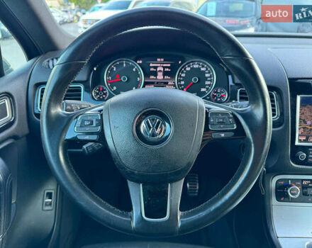 Сірий Фольксваген Туарег, об'ємом двигуна 3 л та пробігом 222 тис. км за 21290 $, фото 31 на Automoto.ua