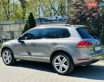 Серый Фольксваген Туарег, объемом двигателя 2.97 л и пробегом 179 тыс. км за 16900 $, фото 3 на Automoto.ua