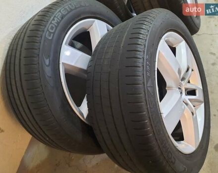 Сірий Фольксваген Туарег, об'ємом двигуна 2.97 л та пробігом 181 тис. км за 18999 $, фото 4 на Automoto.ua