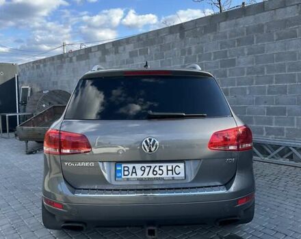 Серый Фольксваген Туарег, объемом двигателя 2.97 л и пробегом 195 тыс. км за 16500 $, фото 4 на Automoto.ua