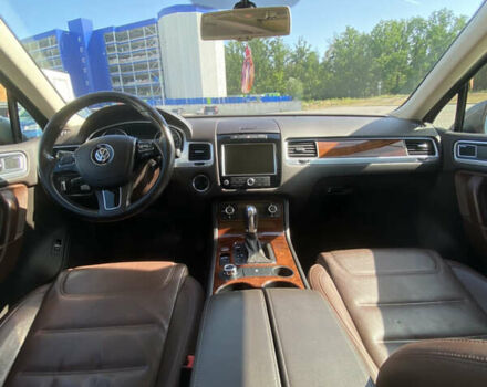 Серый Фольксваген Туарег, объемом двигателя 3 л и пробегом 290 тыс. км за 19500 $, фото 33 на Automoto.ua