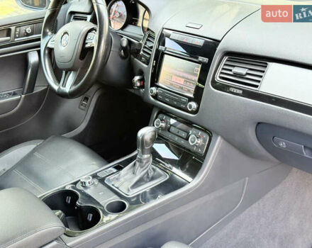 Сірий Фольксваген Туарег, об'ємом двигуна 3.6 л та пробігом 264 тис. км за 13900 $, фото 13 на Automoto.ua