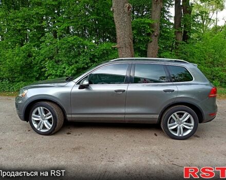 Серый Фольксваген Туарег, объемом двигателя 3.6 л и пробегом 179 тыс. км за 21600 $, фото 1 на Automoto.ua