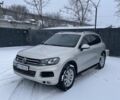 Серый Фольксваген Туарег, объемом двигателя 2.97 л и пробегом 238 тыс. км за 19000 $, фото 1 на Automoto.ua