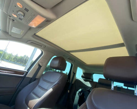 Серый Фольксваген Туарег, объемом двигателя 3 л и пробегом 290 тыс. км за 19500 $, фото 34 на Automoto.ua