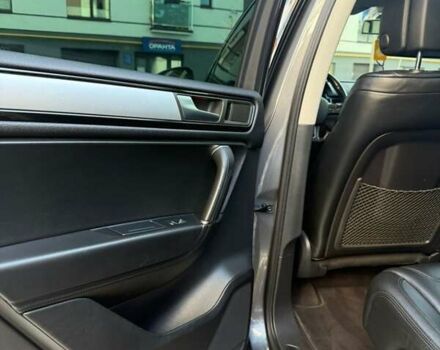 Серый Фольксваген Туарег, объемом двигателя 3 л и пробегом 263 тыс. км за 19800 $, фото 25 на Automoto.ua