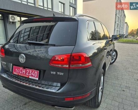 Серый Фольксваген Туарег, объемом двигателя 2.97 л и пробегом 248 тыс. км за 16500 $, фото 3 на Automoto.ua