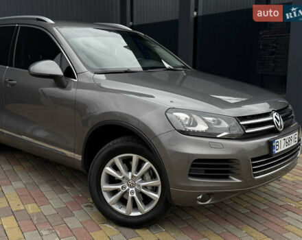 Серый Фольксваген Туарег, объемом двигателя 2.97 л и пробегом 360 тыс. км за 17500 $, фото 8 на Automoto.ua