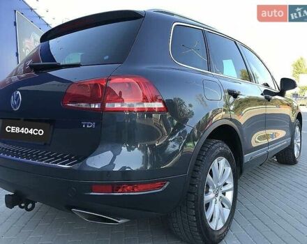 Серый Фольксваген Туарег, объемом двигателя 2.97 л и пробегом 177 тыс. км за 22000 $, фото 4 на Automoto.ua